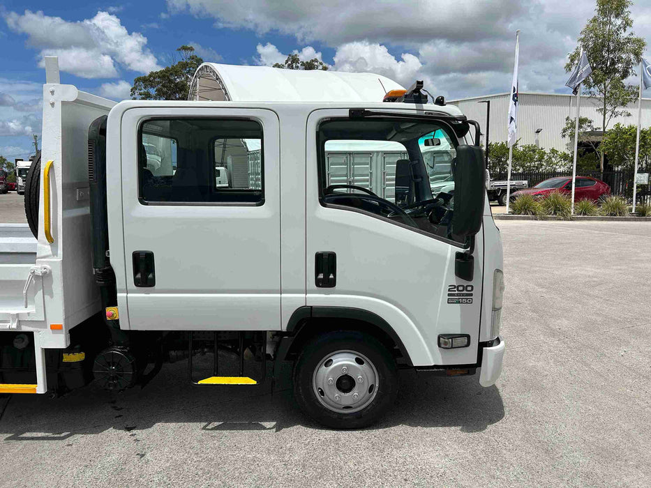 2013 Isuzu NNR 200
