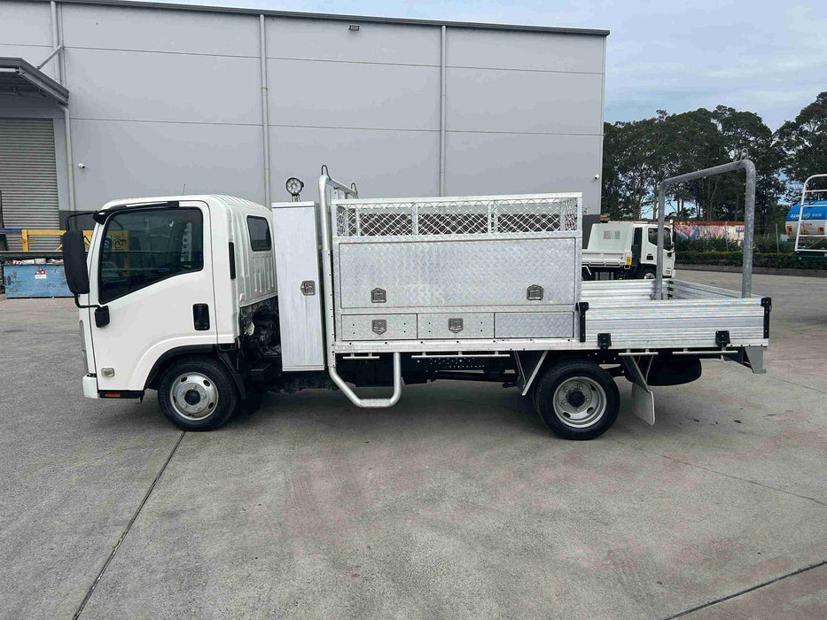 2010 Isuzu N Series NLR 200