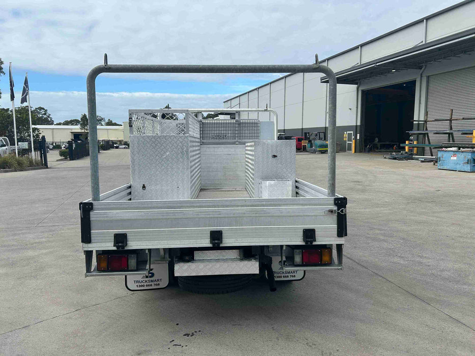 2010 Isuzu N Series NLR 200