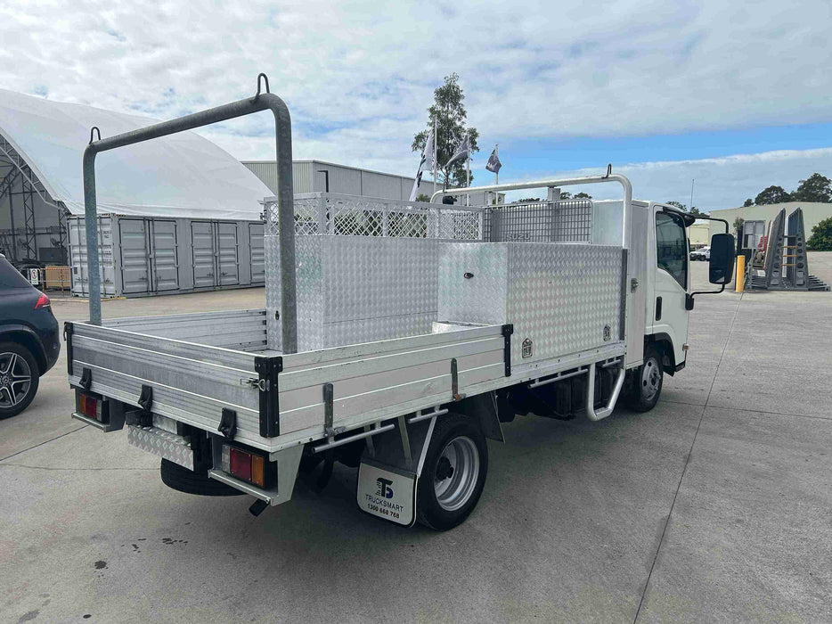 2010 Isuzu N Series NLR 200