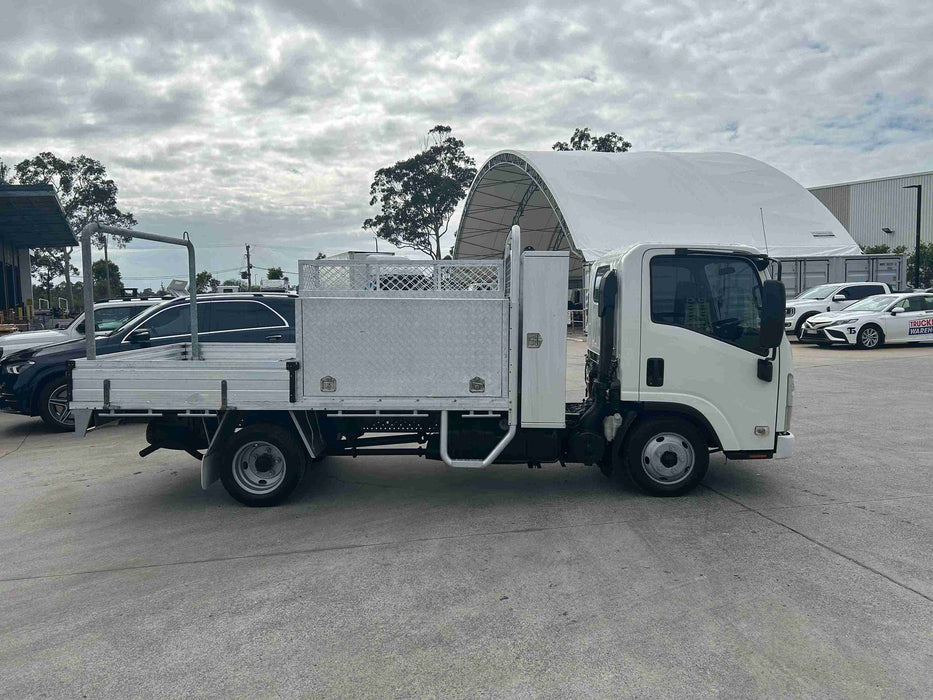 2010 Isuzu N Series NLR 200