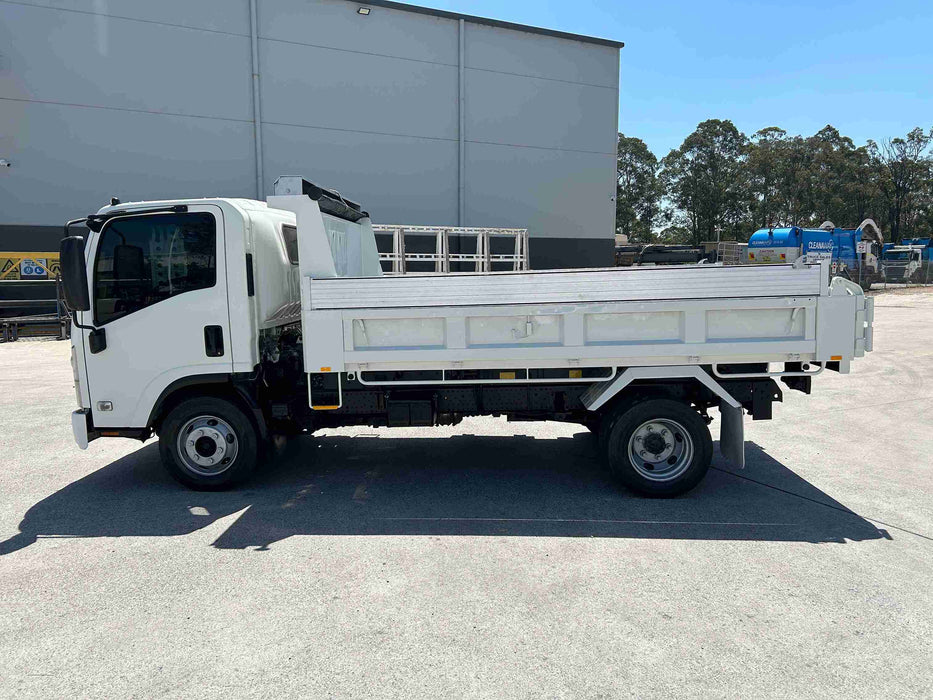 2009 Isuzu N Series NPR 300