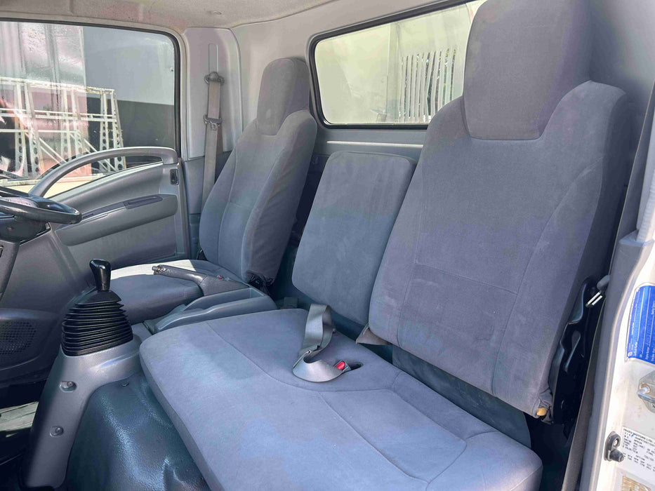 2009 Isuzu N Series NPR 300