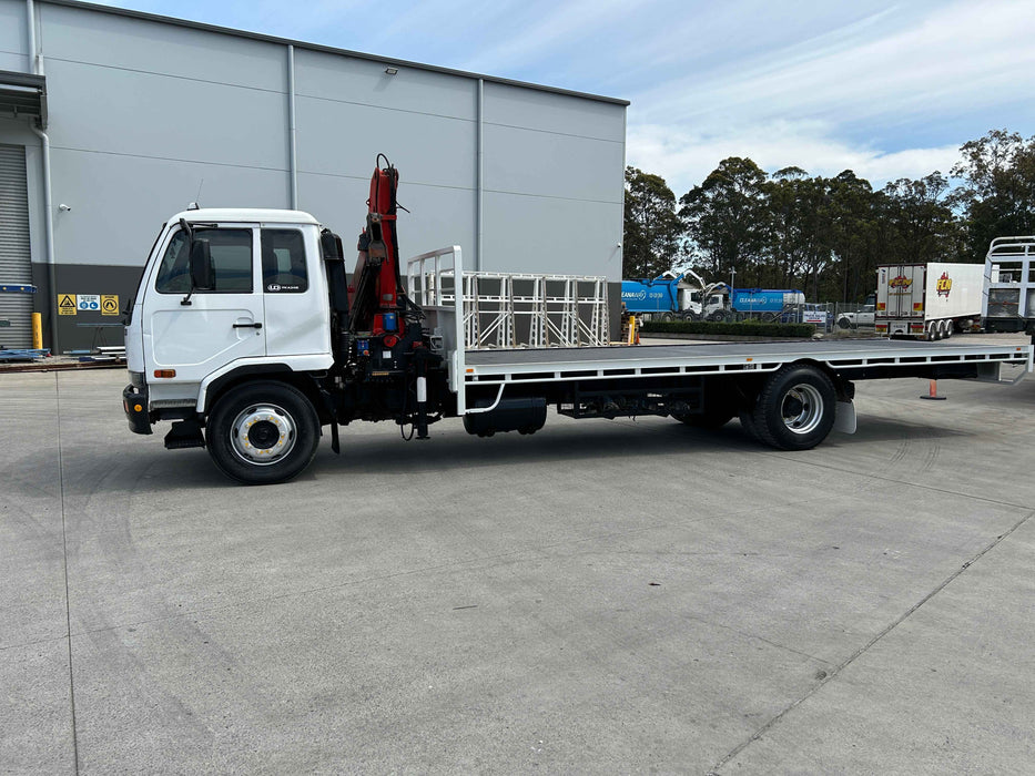 2007 Nissan PK Crane